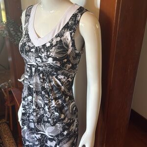 NWT northern reflections size small Chic Black and White Floral Dress